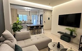 His&Hers Luxury Apartment